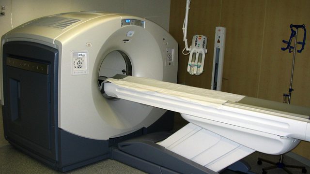 Alzhei­mer: Neue Thera­pie­an­sätze durch nukle­ar­me­di­zi­ni­sche Verfah­ren?