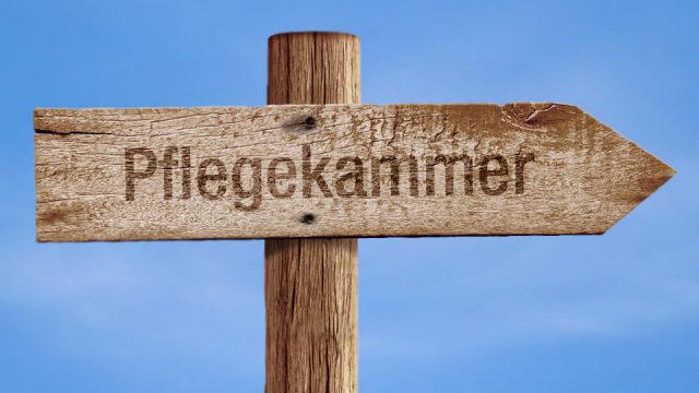 Pflege­un­ter­neh­mer sprechen sich für Pflege­kam­mer aus