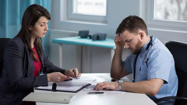 Geldwerte Vorteile bei angestell­ten Ärzten