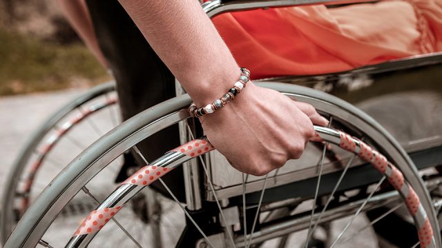 Menschen mit Behin­de­rung: 4 Fakten zum Arbeits­recht