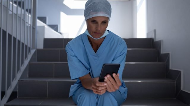 Kündi­gen mittels Whats­App?! Geht das?