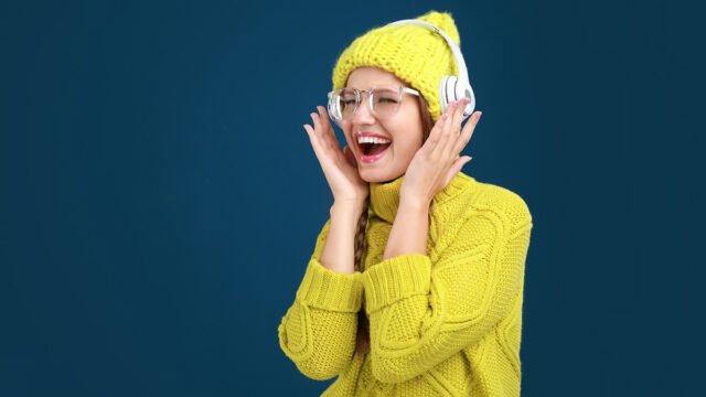 Ohren gespitzt: Podcasts für die Pflege