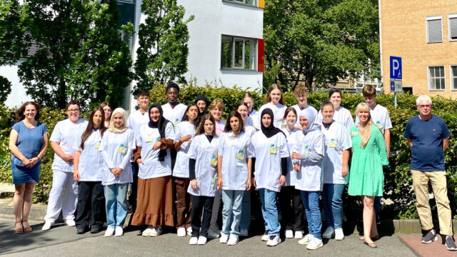 Dortmun­der Schule ändert Stunden­plan: Pflege statt Mathe!