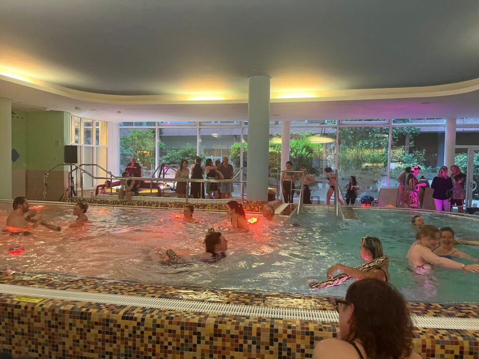 Im Schwimmbad der Domresidenz